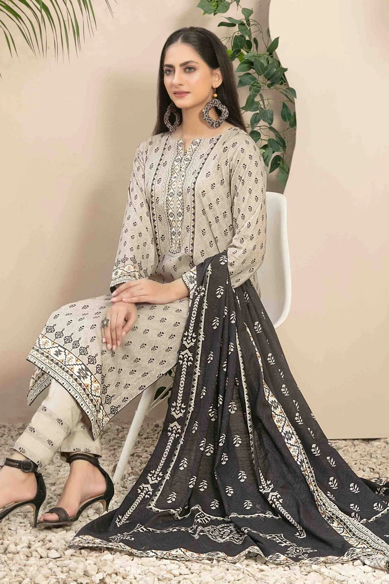 Tiyani By Tawakkal Unstitched 3 Piece Digital Printed Lawn Vol-02 Collection'2024-D-3599 - Image 2