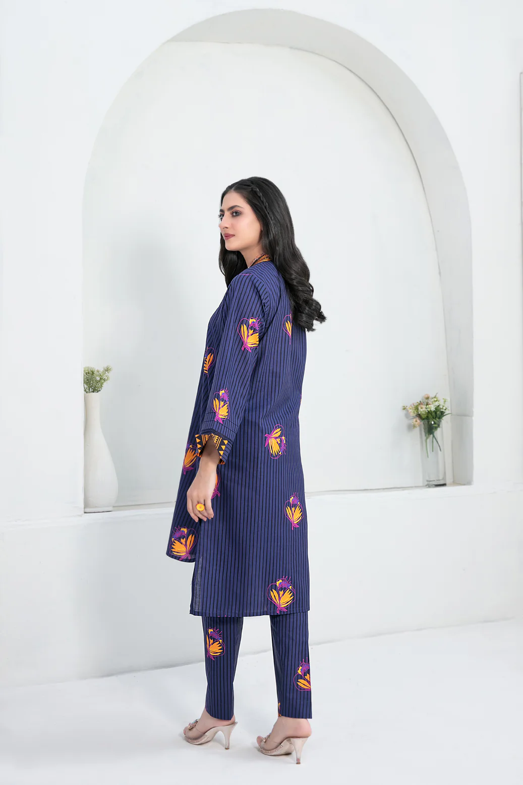 D-9501 - Image 3