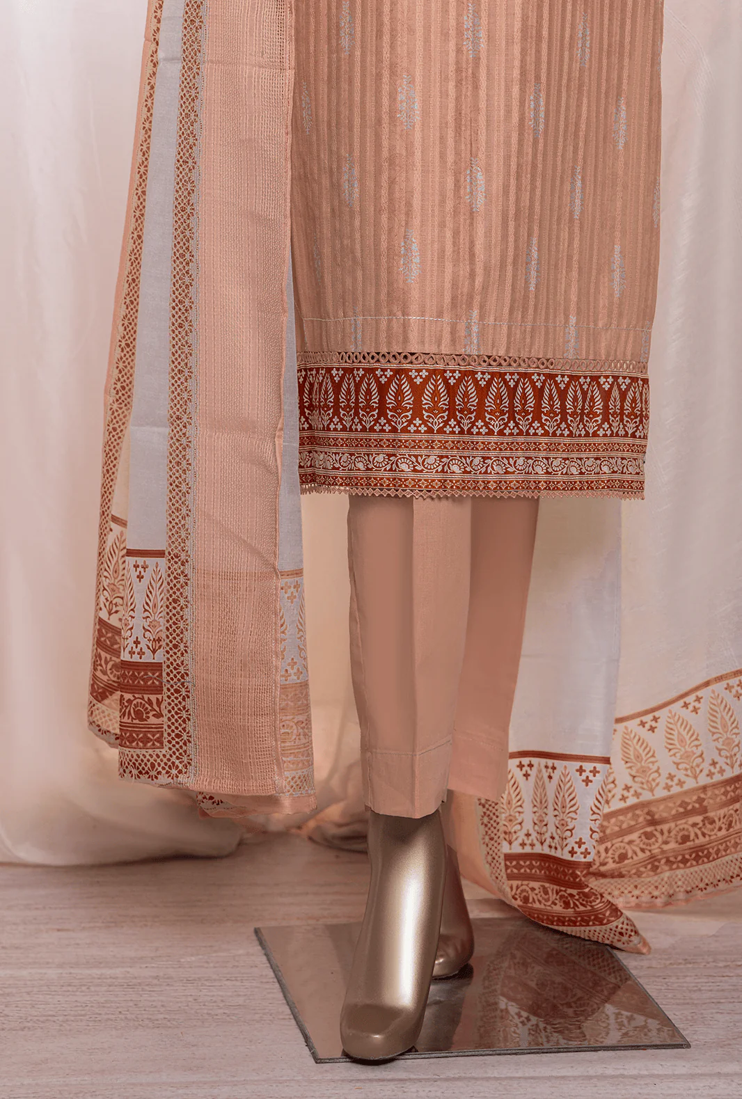 3 Piece Unstitched - Ninokara Digital Printed Lawn Suit - NP-203 - Image 2