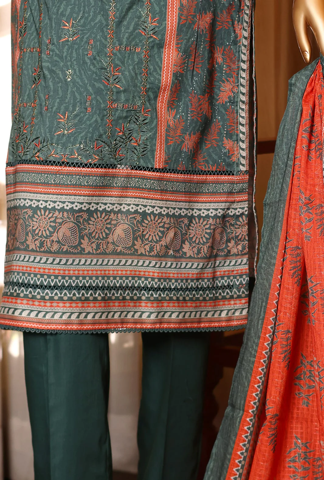 3 Piece Unstitched - Premium Lawn Embroidered Suit - Image 3