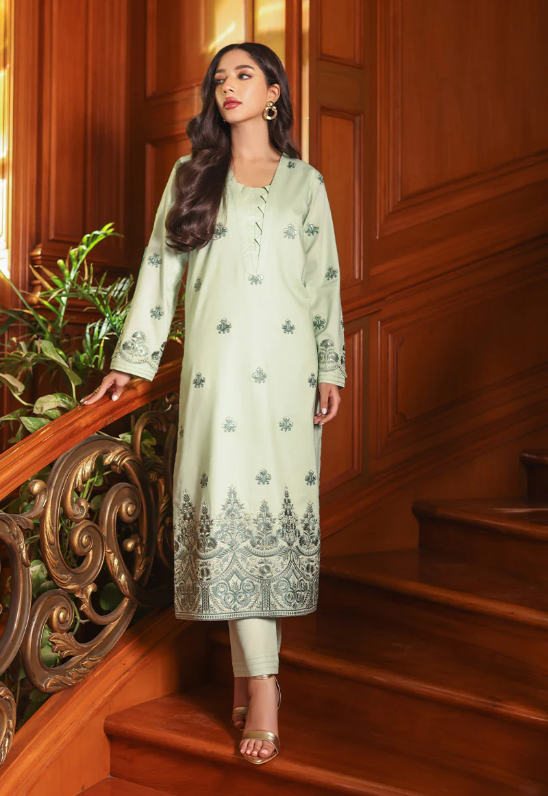 AJP-03 EMBROIDERED CAMBRIC 2 PCS