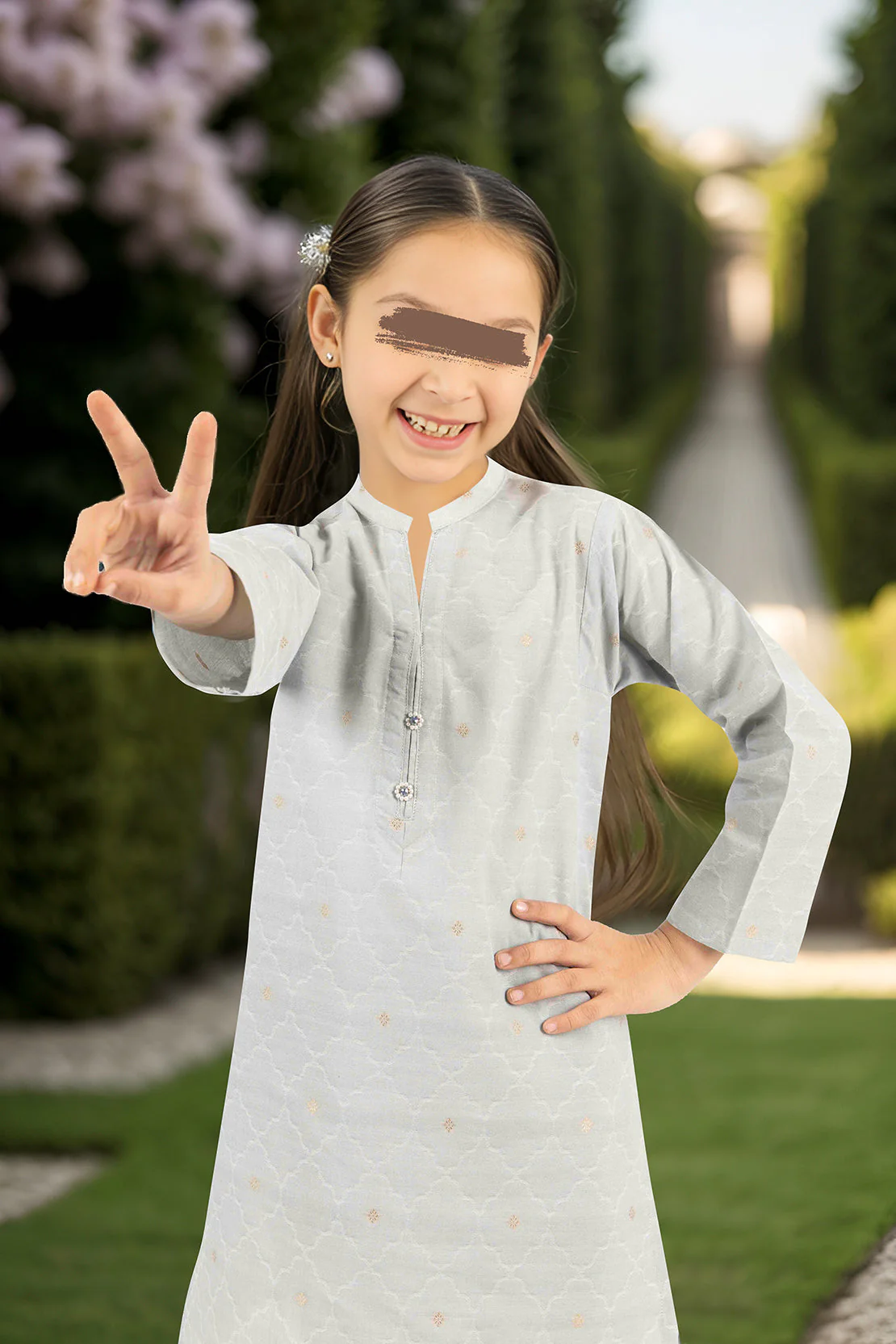 SAYA's Printed Cotton Jacquard Stitched For Mom And Daughter - Image 4
