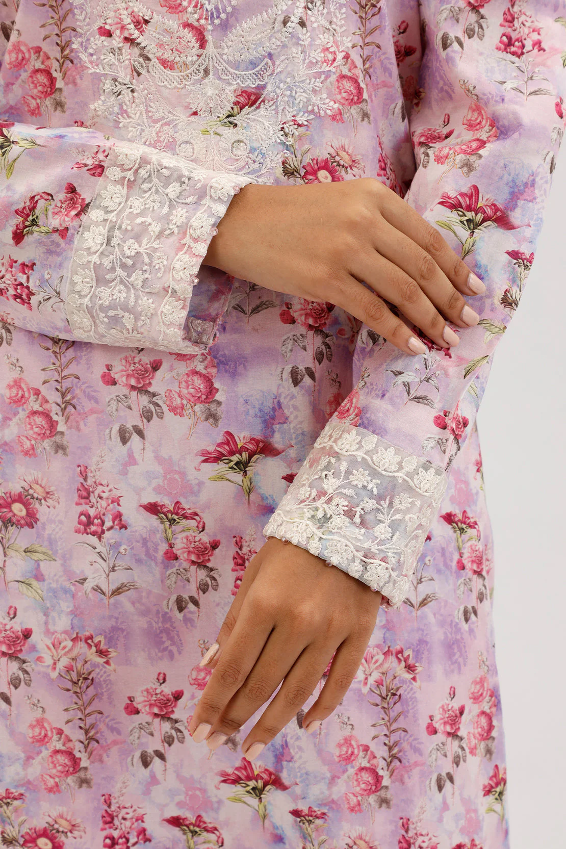 Printed Embroidered Lawn Stitched 3 Piece - Image 4
