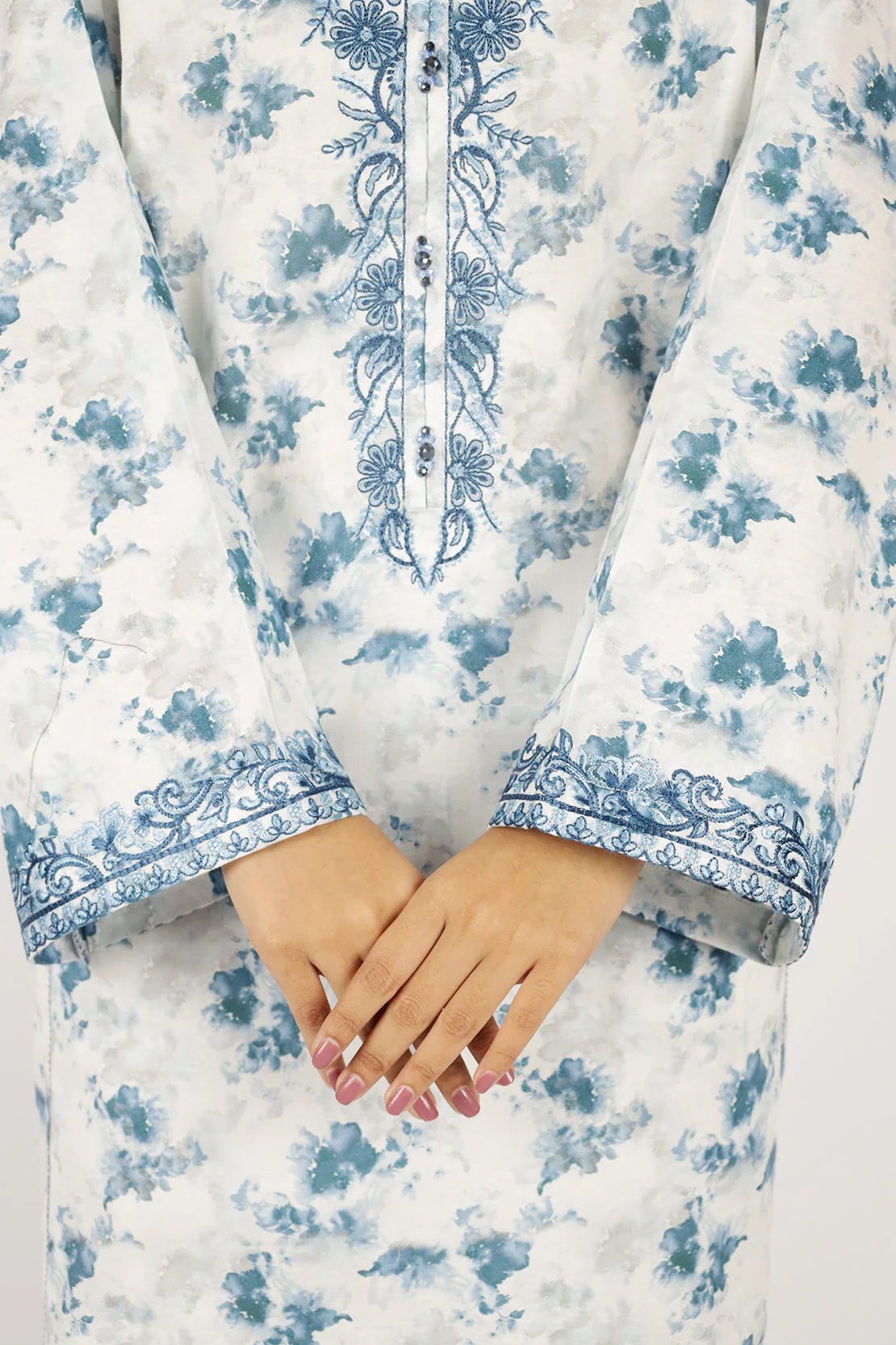 Printed Embroidered Lawn Stitched 3 Piece - Image 3