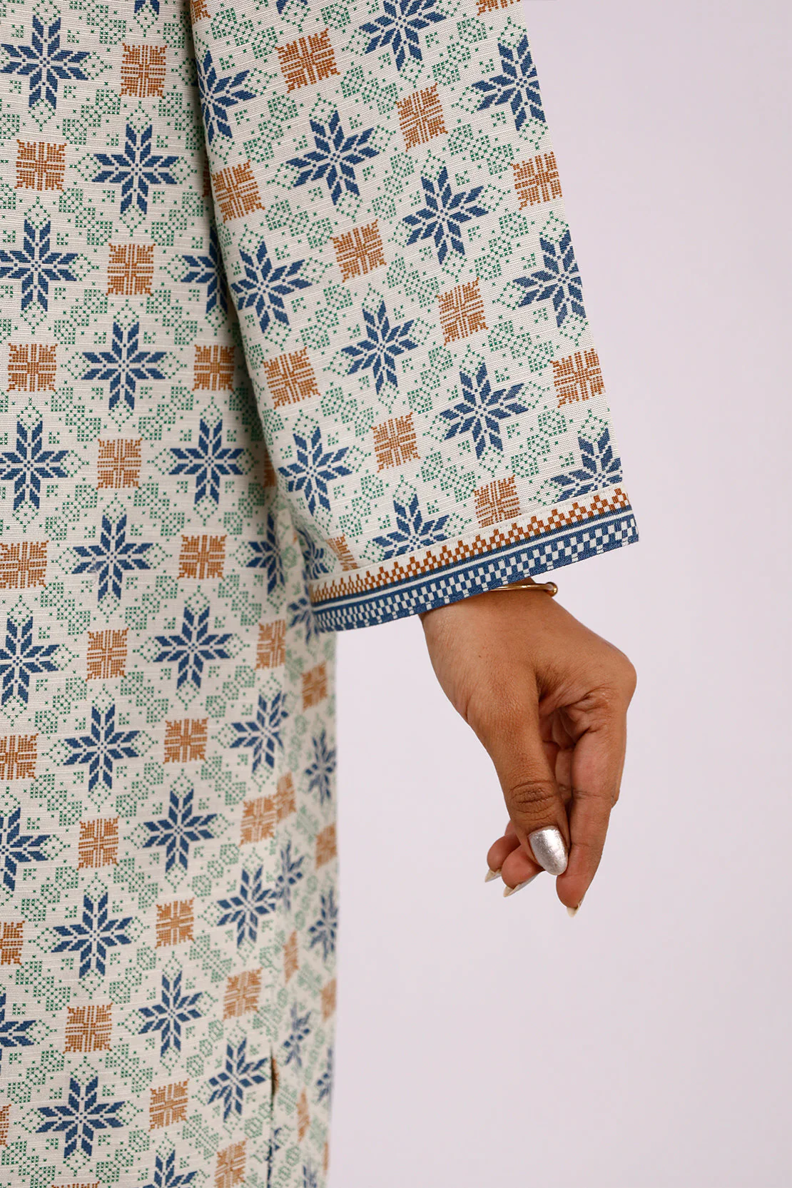 Printed Khaddar Stitched Shirt - Image 5