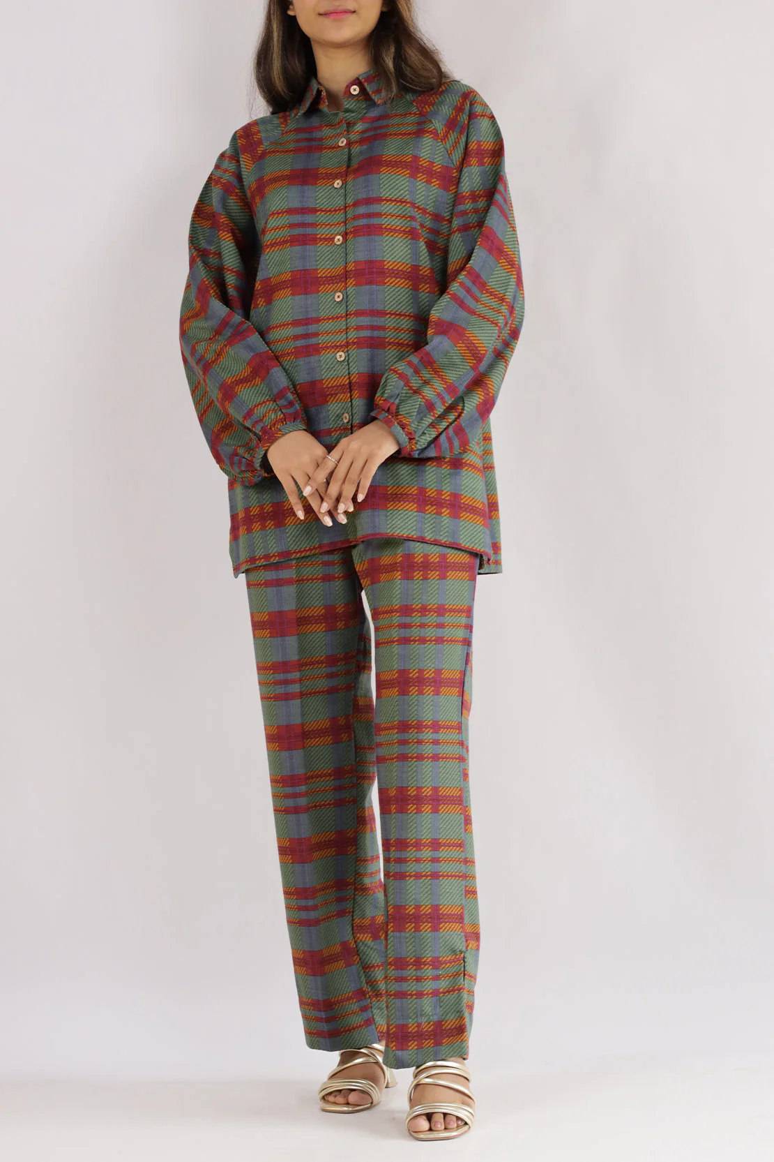 Stitched Printed Khaddar Shirt - Image 5