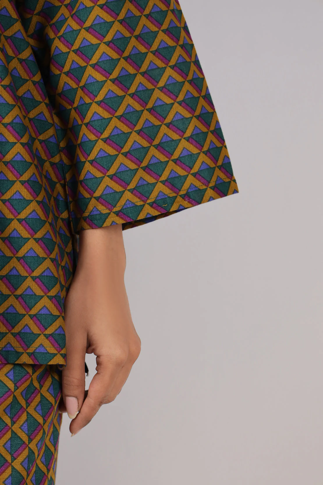 Stitched Printed Khaddar Shirt - Image 6