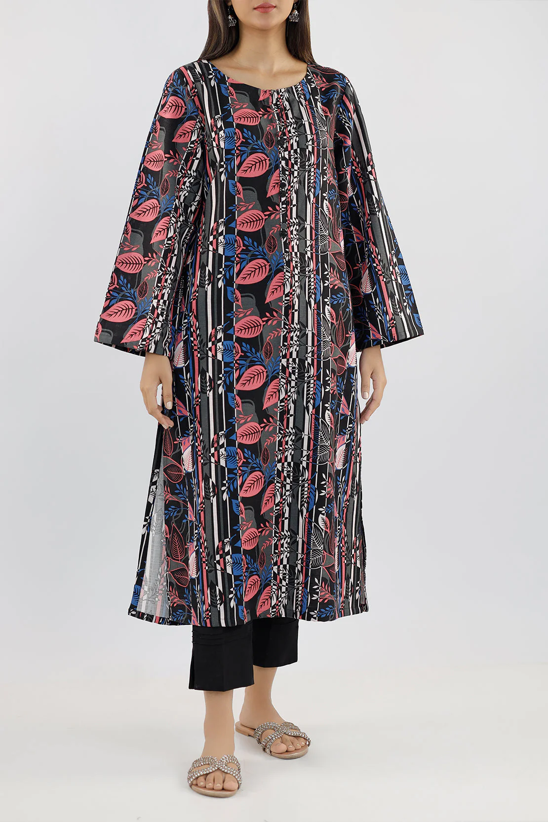 Printed Khaddar Stitched 3 Piece - Image 2