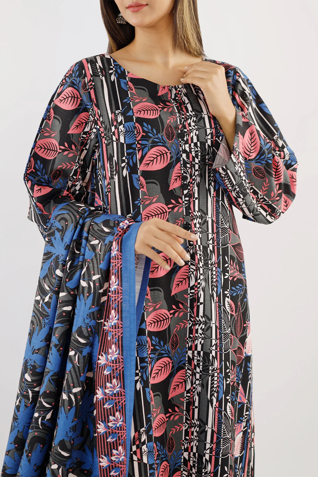 Printed Khaddar Stitched 3 Piece - Image 3