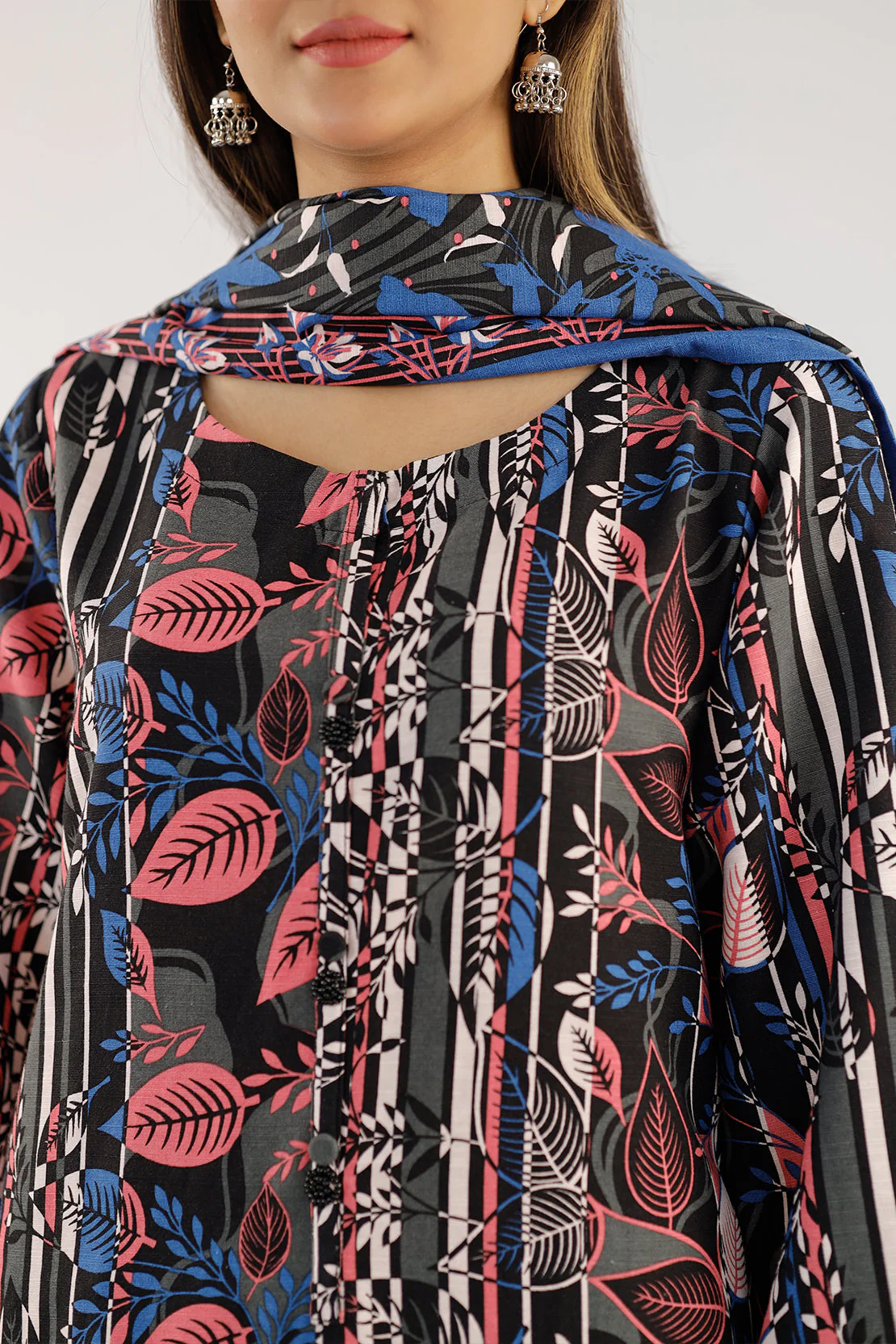 Printed Khaddar Stitched 3 Piece - Image 6
