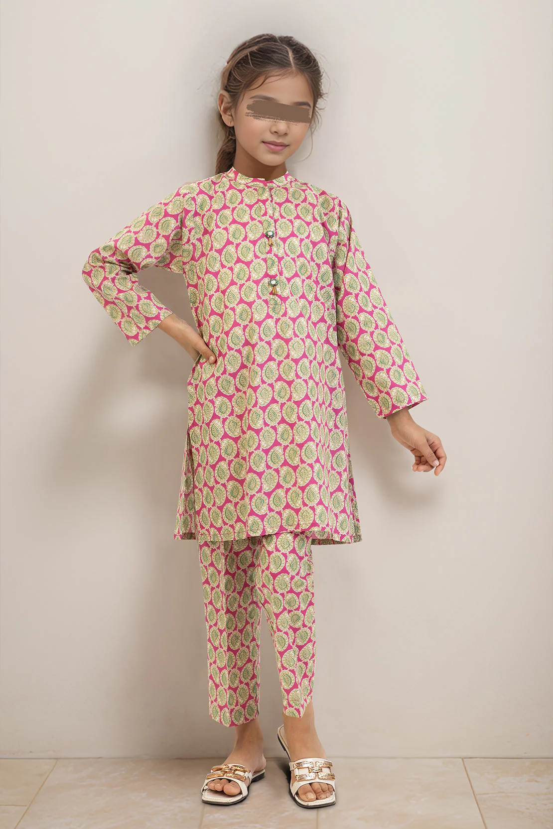 SAYA's Printed Cambric Stitched Mom And Daughter
