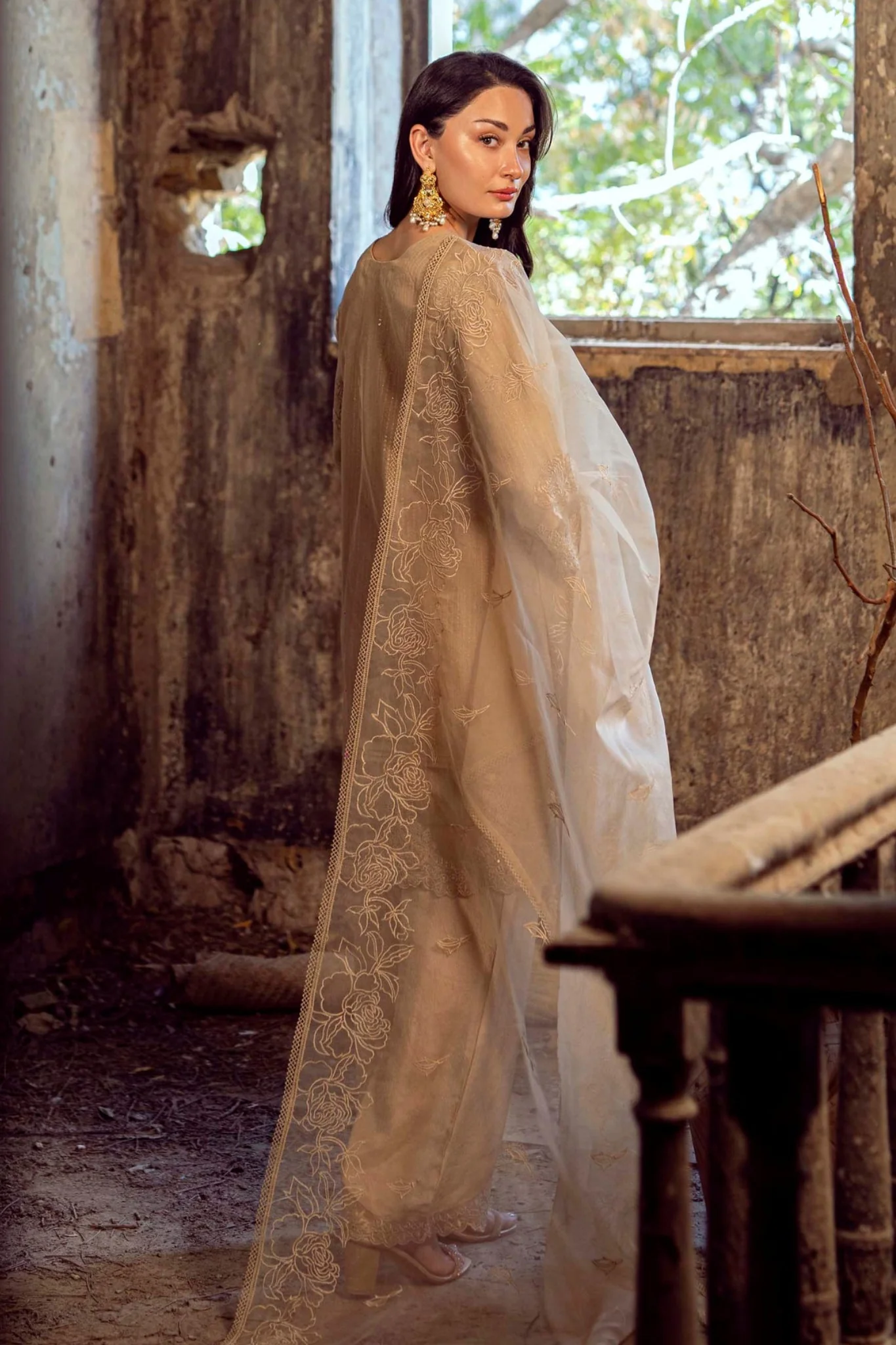 Sitara By Guzel Stitched 3 Piece Festive Formals With Hand Clutch Collection-02-Zarish - Image 3