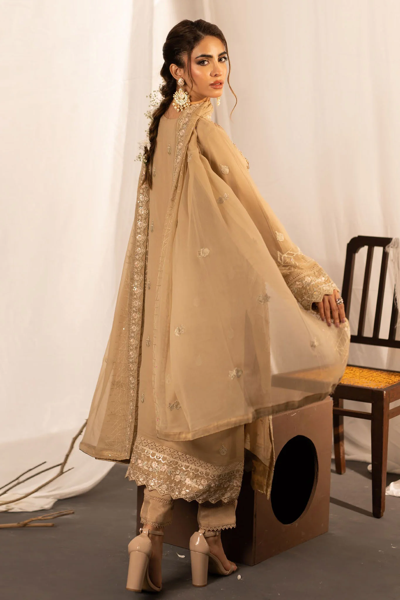 Dastan By Guzel Stitched 3 Piece Luxury Formals Collection'2024-D-01-Zareen - Image 3
