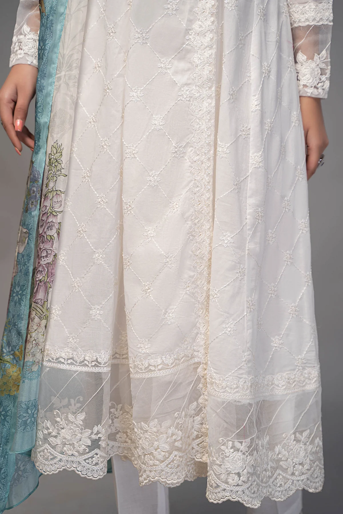3 Piece Embroidered Suit | DW-EF23-23R1 - Image 4