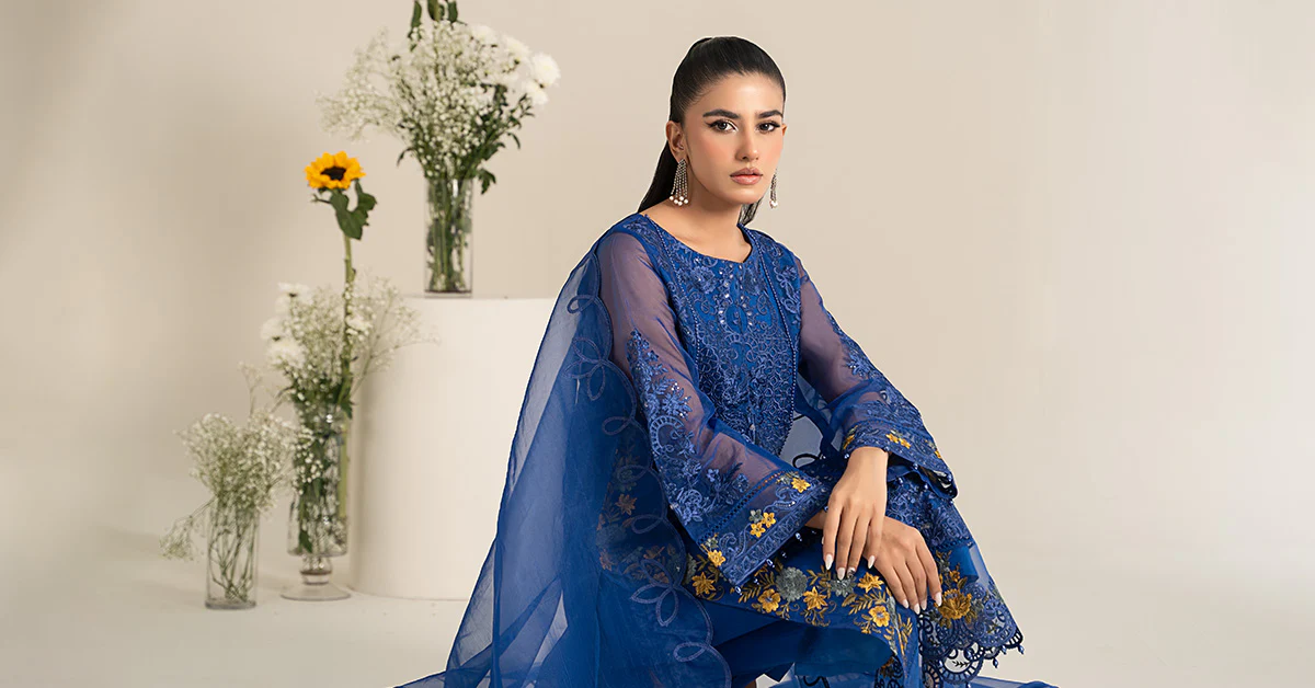 3 Piece Embroidered Organza Suit | DW-EF25-02 - Image 7