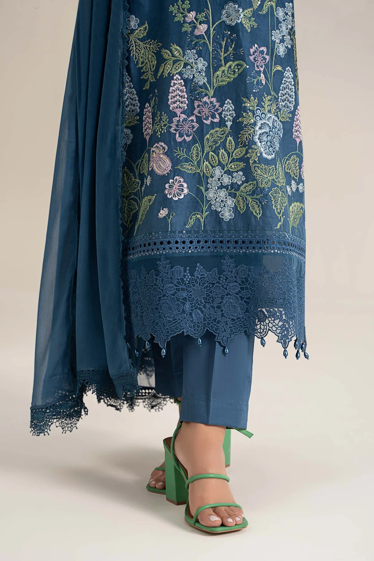 3 Piece Embroidered Self Jacquard Lawn Suit | DW-EF25-45 - Image 5