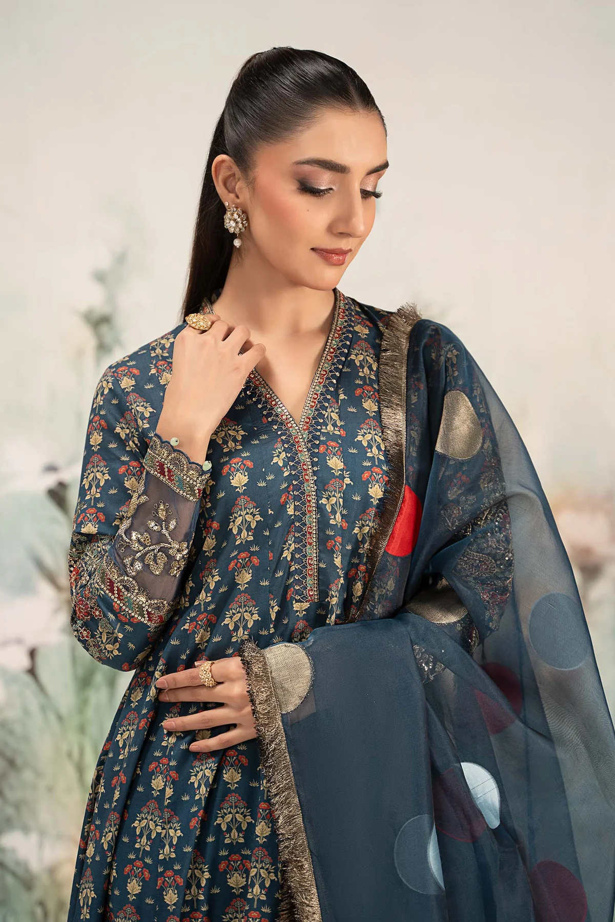 3 Piece Embroidered Lawn Suit | DW-EF25-54 - Image 3