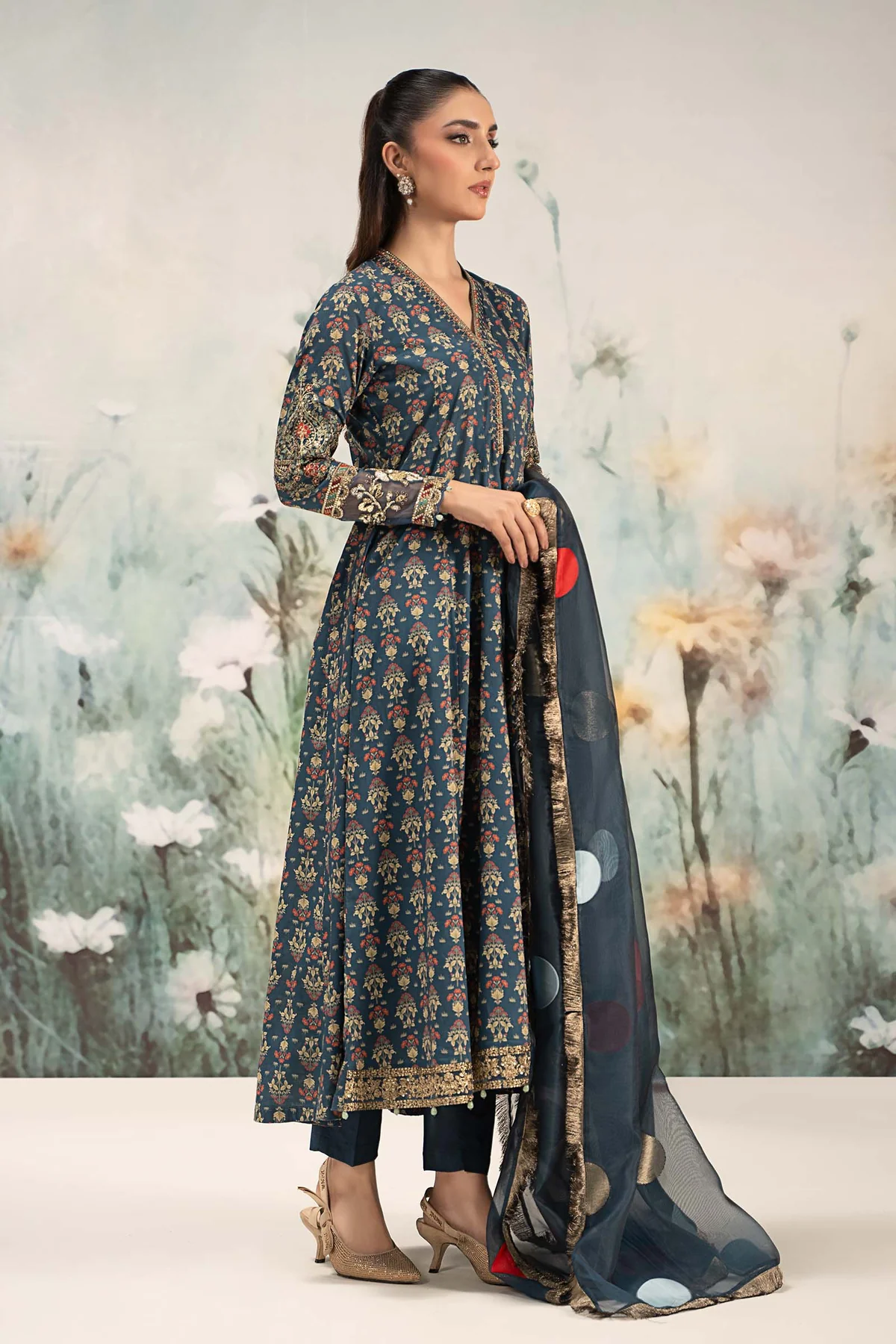 3 Piece Embroidered Lawn Suit | DW-EF25-54 - Image 5