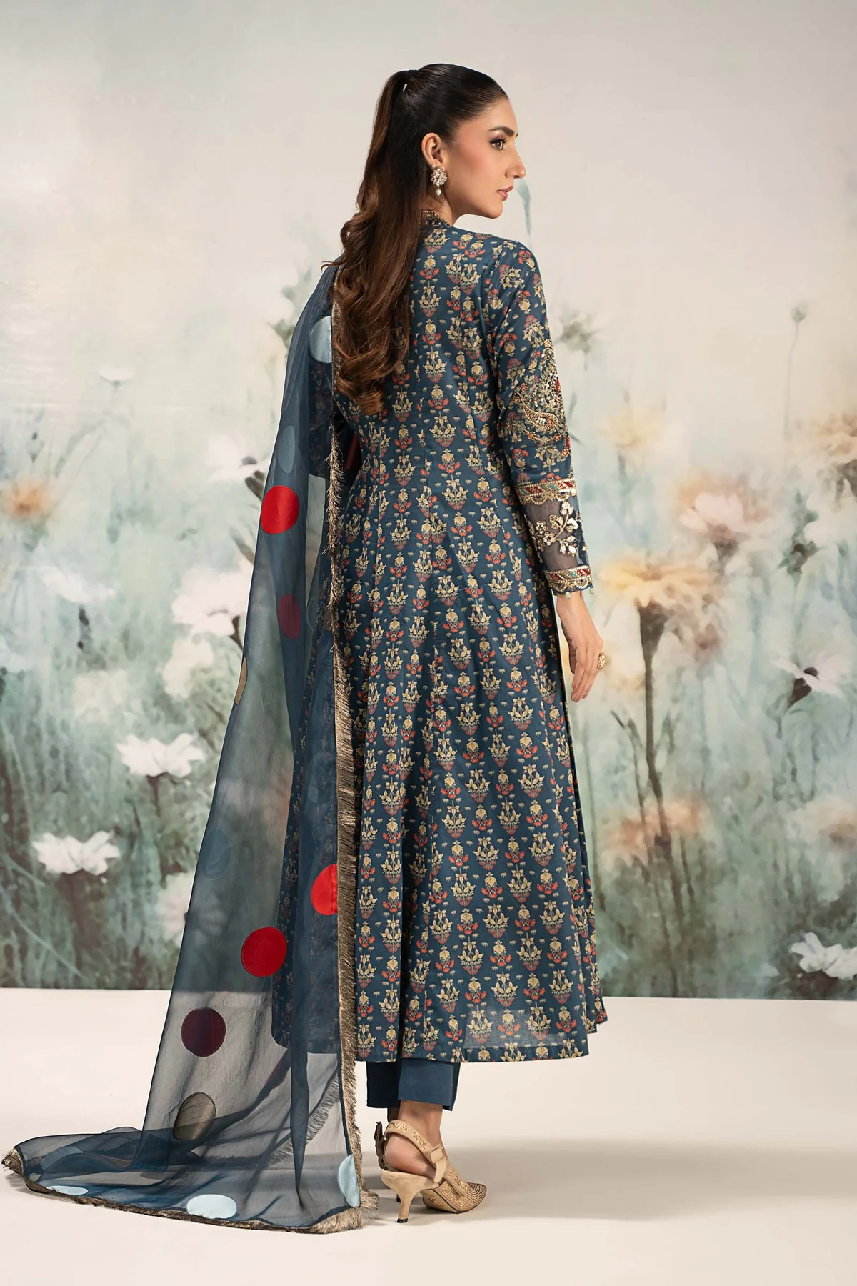 3 Piece Embroidered Lawn Suit | DW-EF25-54 - Image 6