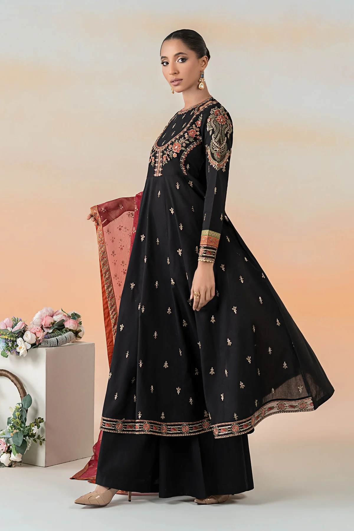 3 Piece Embroidered Lawn Suit | DW-EF25-60 - Image 6