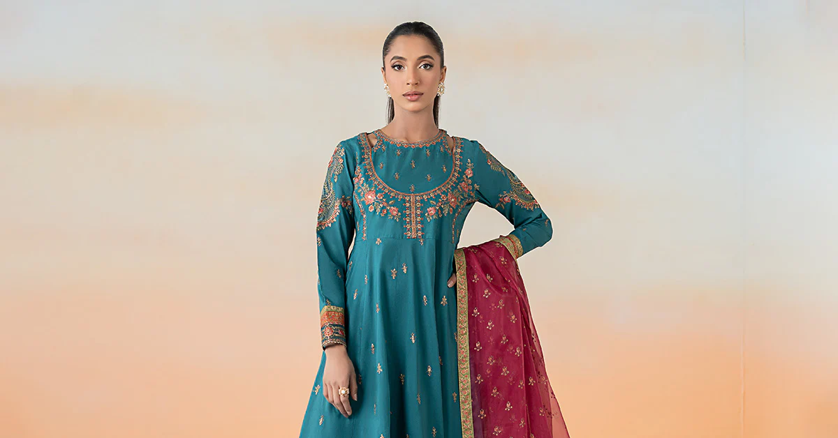 3 Piece Embroidered Lawn Suit | DW-EF25-60 - Image 7