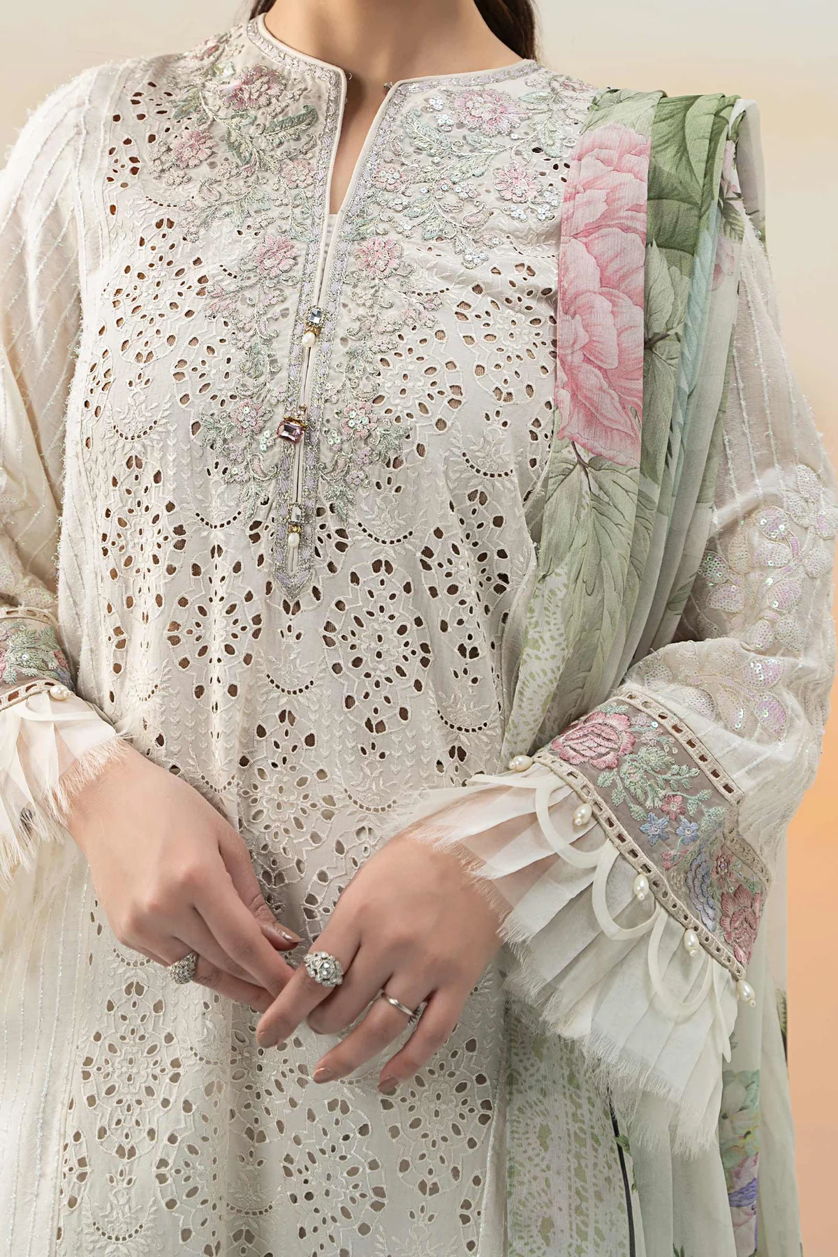 3 Piece Embroidered Lawn Suit | DW-EF25-66 - Image 4