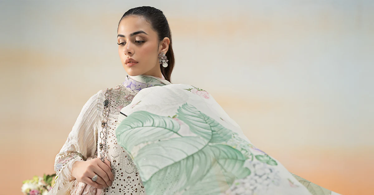 3 Piece Embroidered Lawn Suit | DW-EF25-66 - Image 8