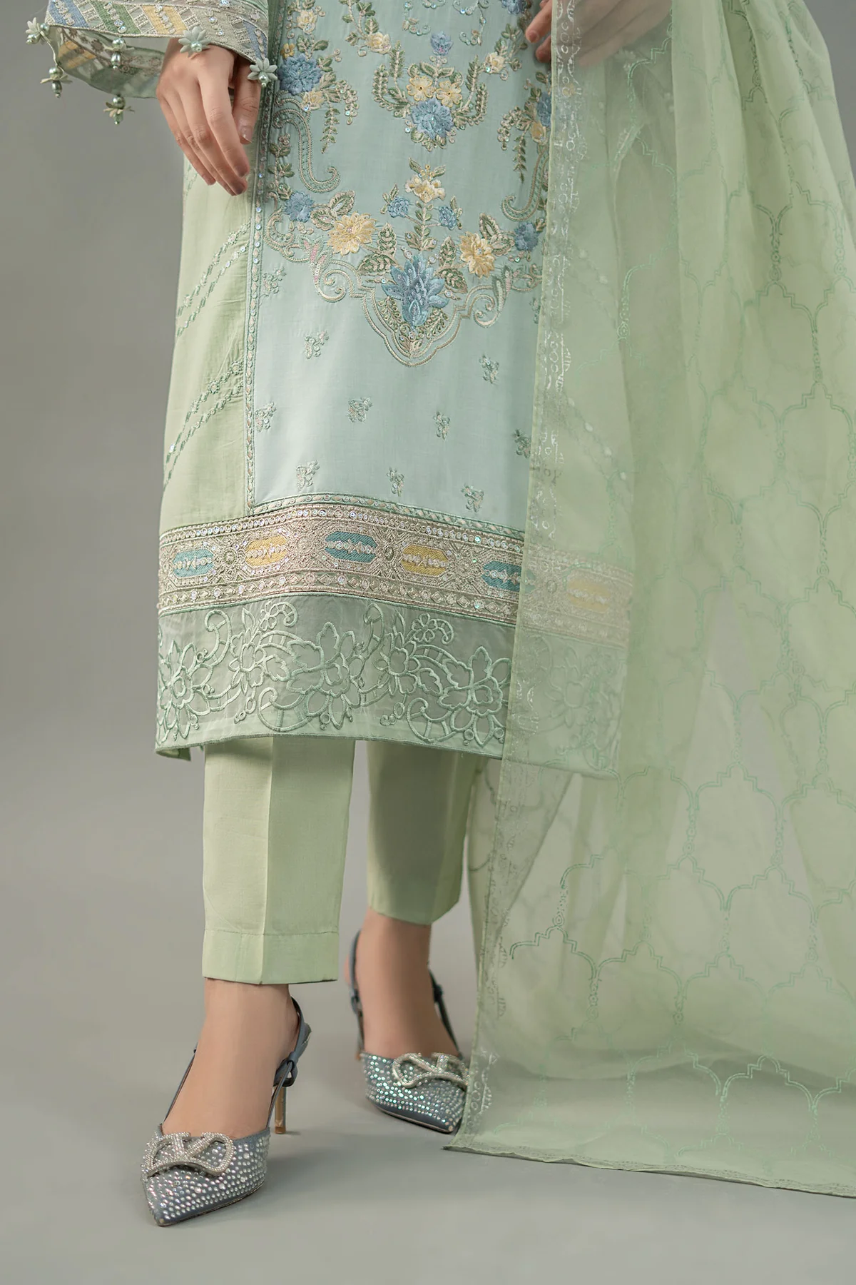 3 Piece Embroidered Lawn Suit | DW-EF25-69 - Image 6