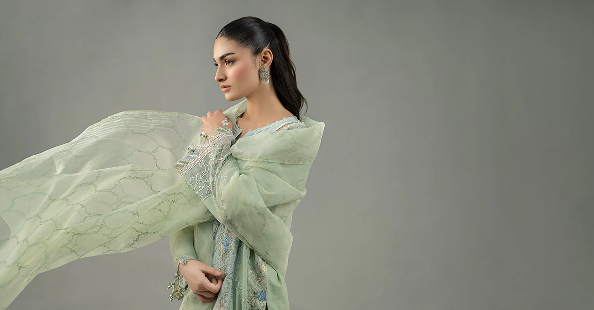 3 Piece Embroidered Lawn Suit | DW-EF25-69 - Image 7