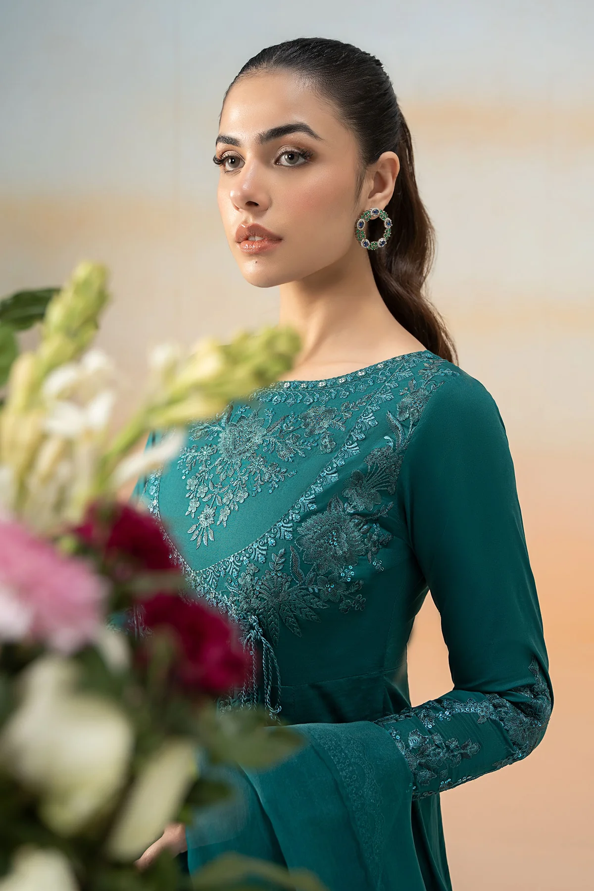 3 Piece Embroidered Lawn Suit | DW-EF25-83 - Image 4