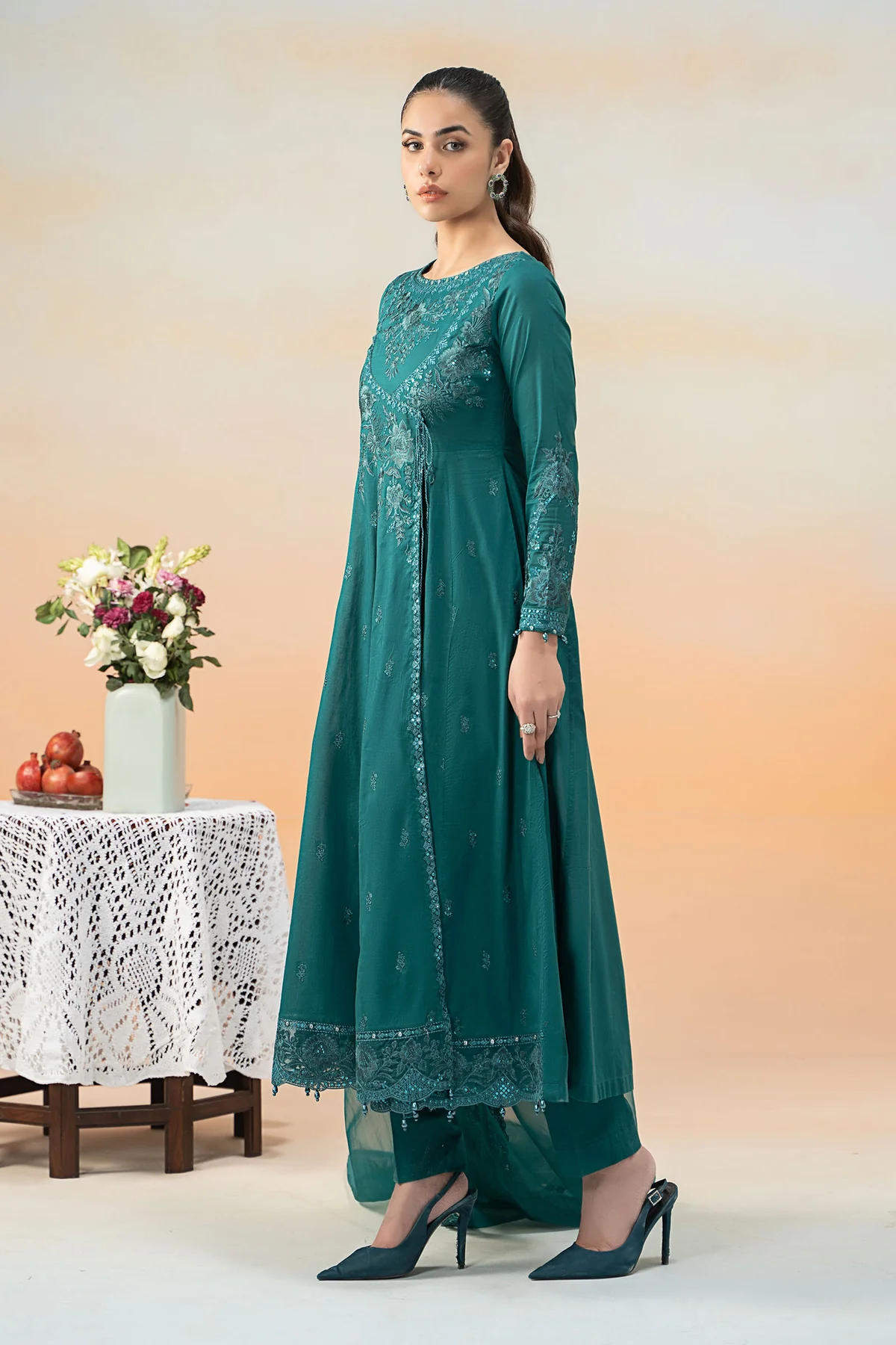 3 Piece Embroidered Lawn Suit | DW-EF25-83 - Image 7