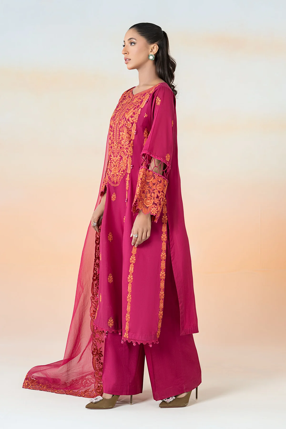 3 Piece Embroidered Lawn Suit | DW-EF25-95 - Image 10