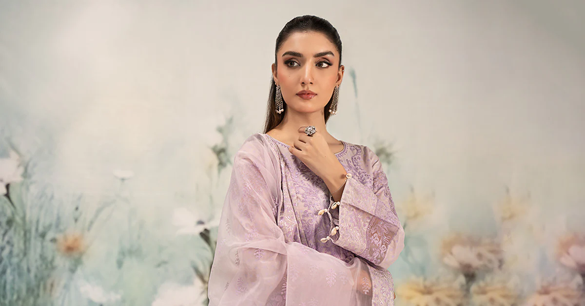 3 Piece Embroidered Lawn Suit | DW-EF25-99 - Image 15