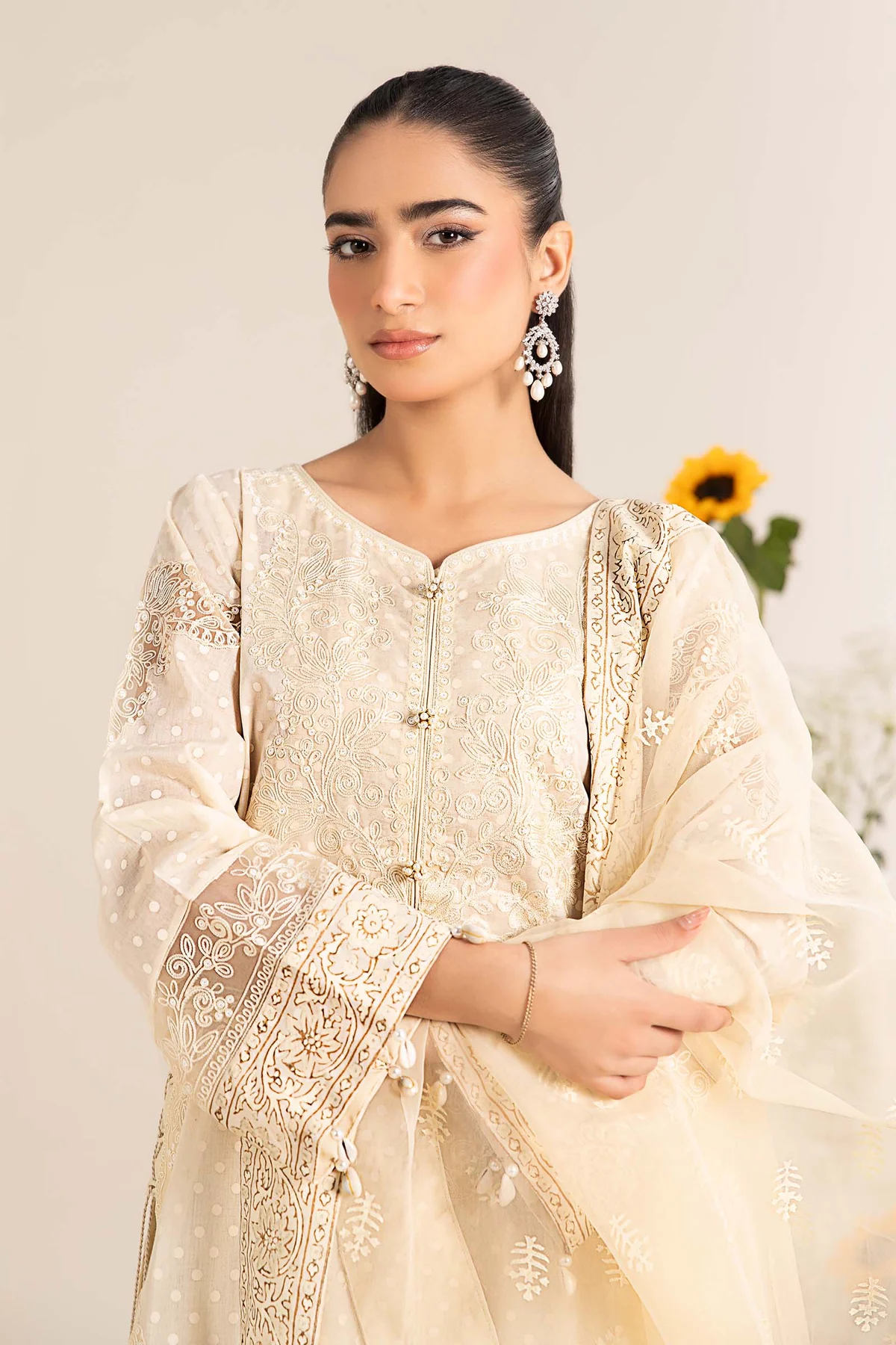 3 Piece Embroidered Lawn Suit | DW-EF25-99 - Image 2