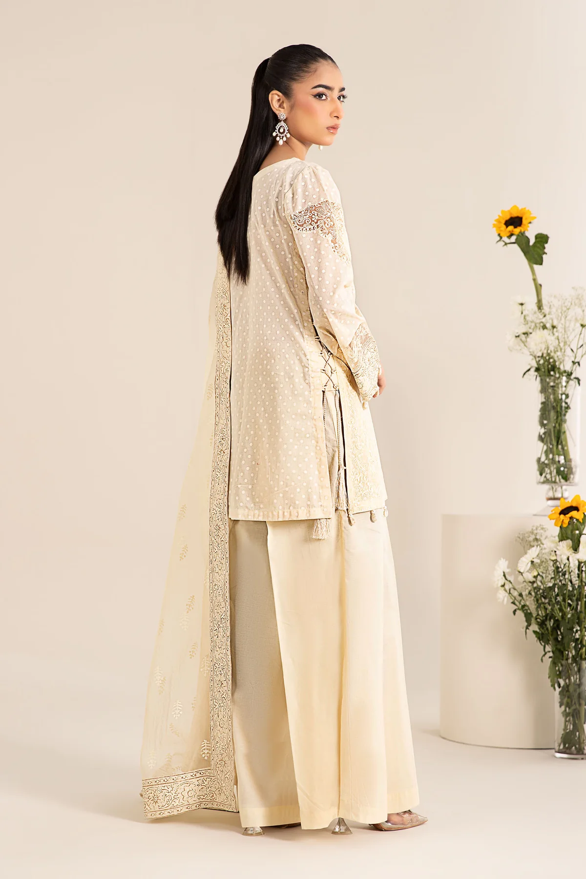 3 Piece Embroidered Lawn Suit | DW-EF25-99 - Image 6