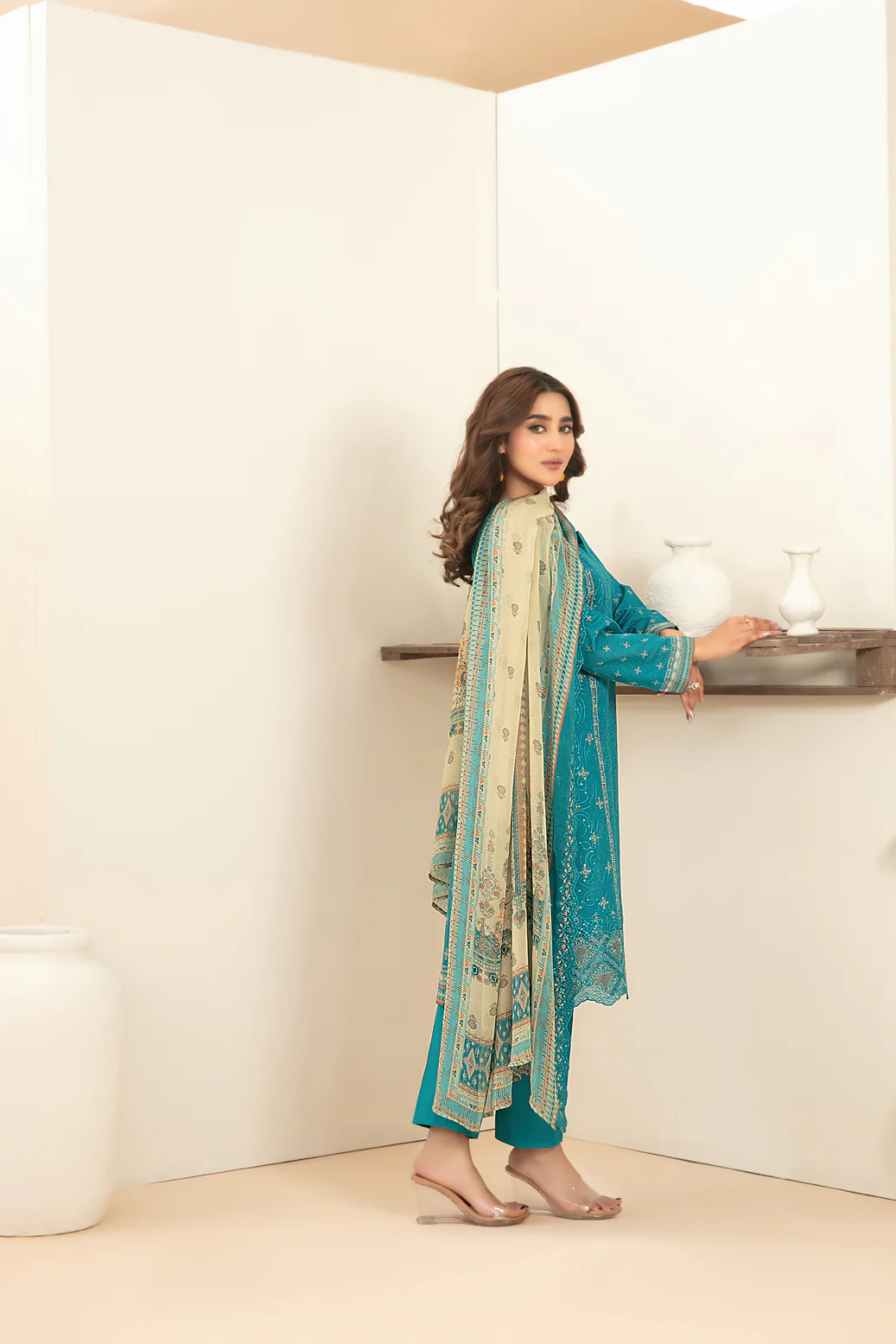 D-1120 - Saalihah - Image 2