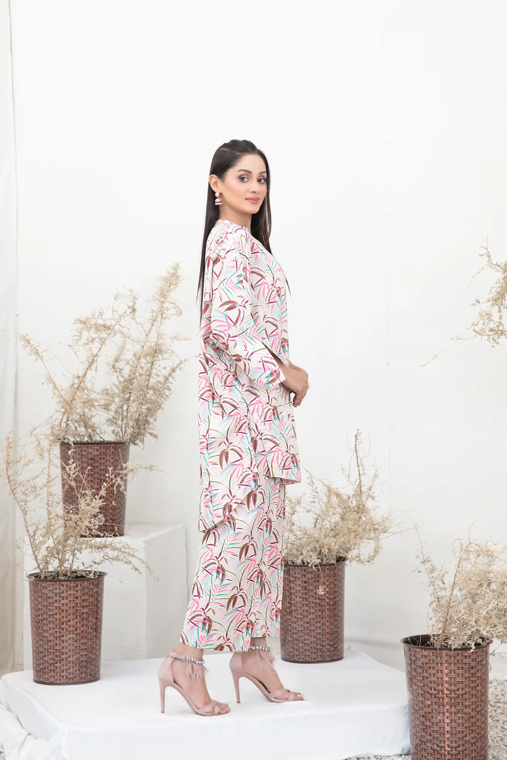 D-5247 - Necla Vol-2 - Image 2