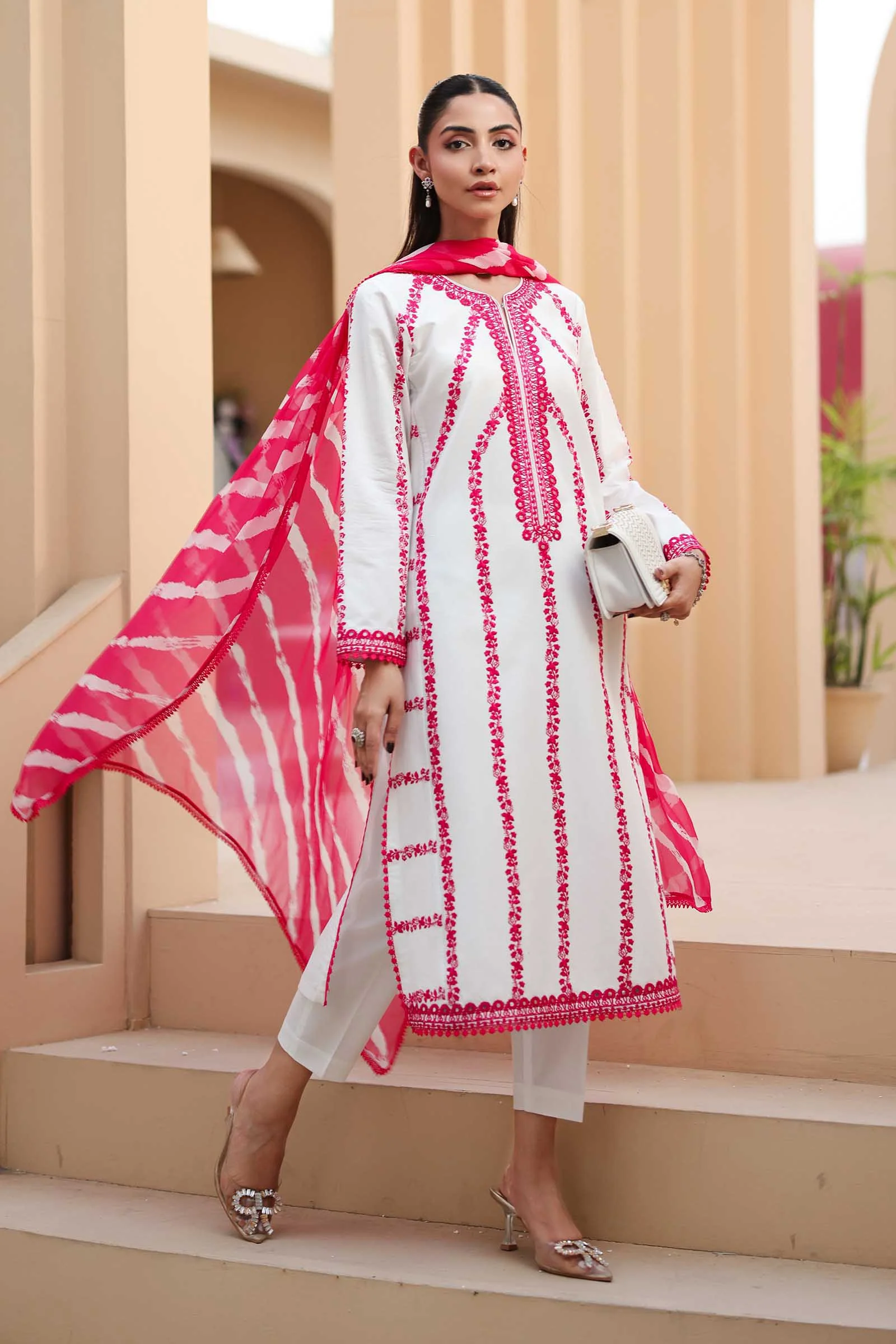 3 Piece Embroidered Lawn Suit | DW-EA25-60 - Image 5