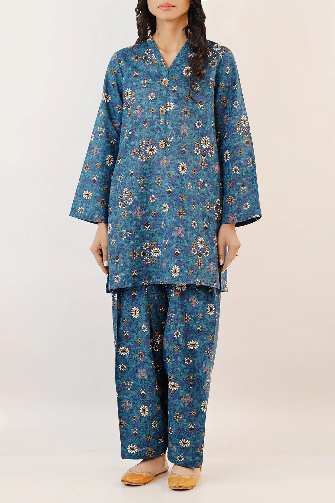 Printed Khaddar Stitched 2 Piece (Shirt/Trouser) - Image 2