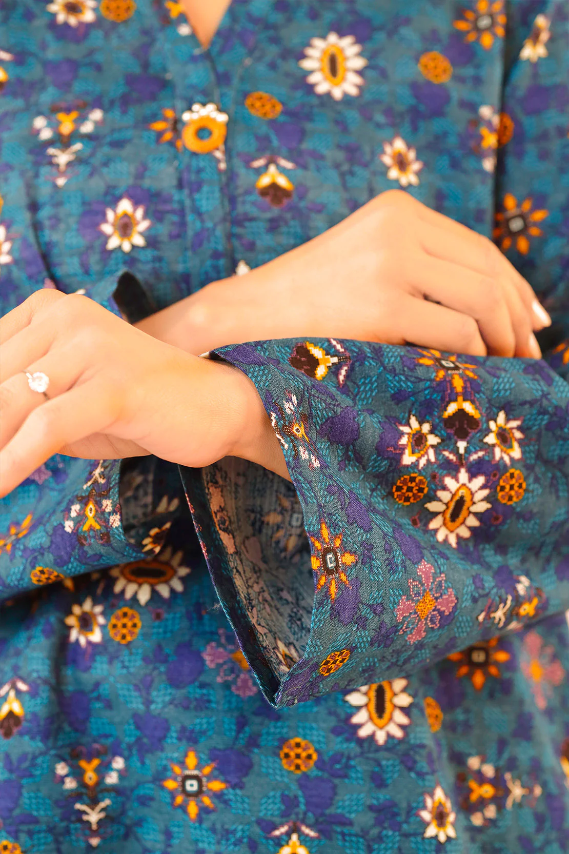 Printed Khaddar Stitched 2 Piece (Shirt/Trouser) - Image 8