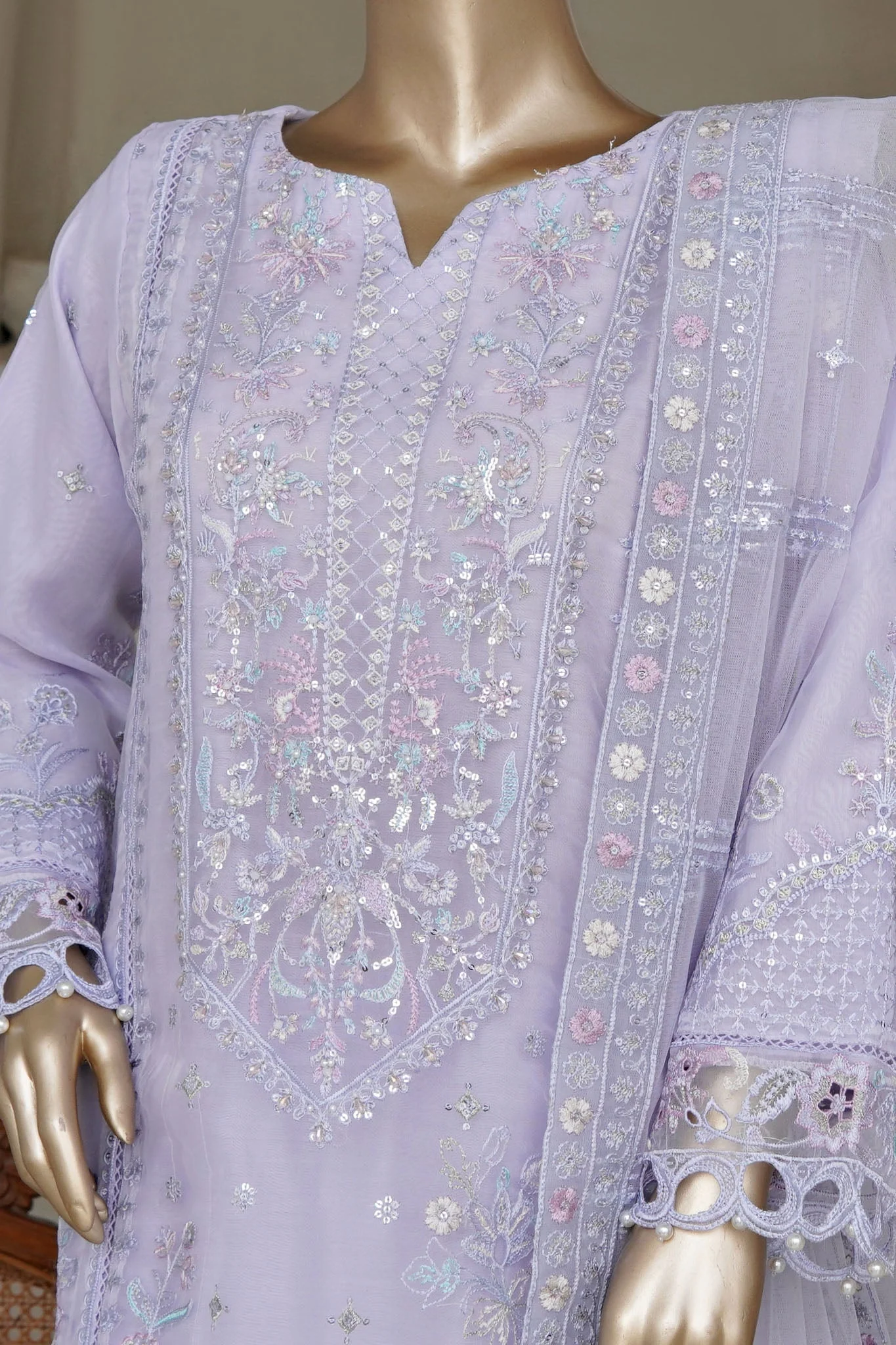 Mahpara by Sada Bahar Stitched 3 Piece Festive Formals Vol-17 Collection'2025-AQ-24-LILAC - Image 2