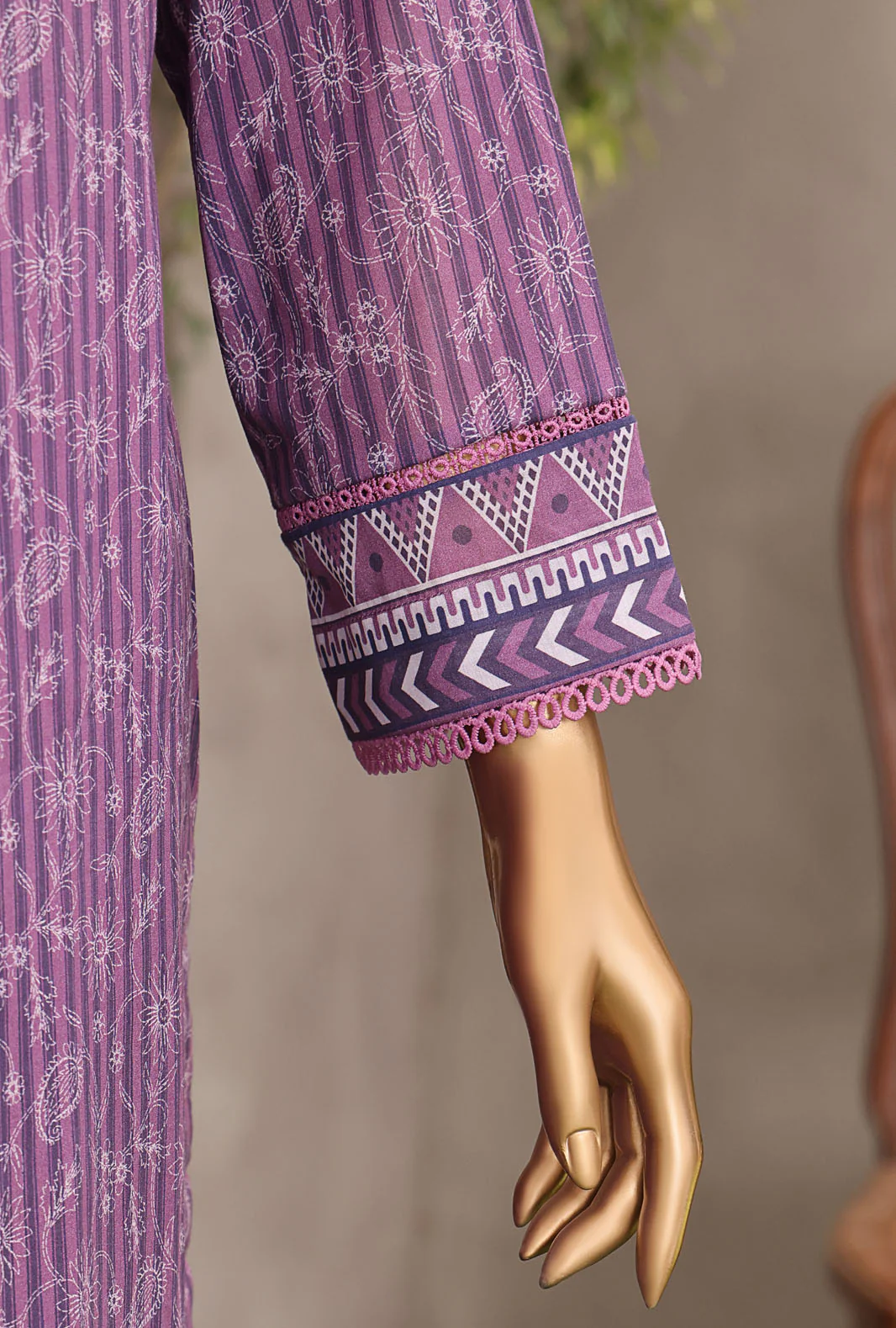 Magic In Prints by HZ Textiles Digital Printed Lawn Suit Unstitched 3 Piece MPC-568 Vol 03 - Summer Collection - Image 3