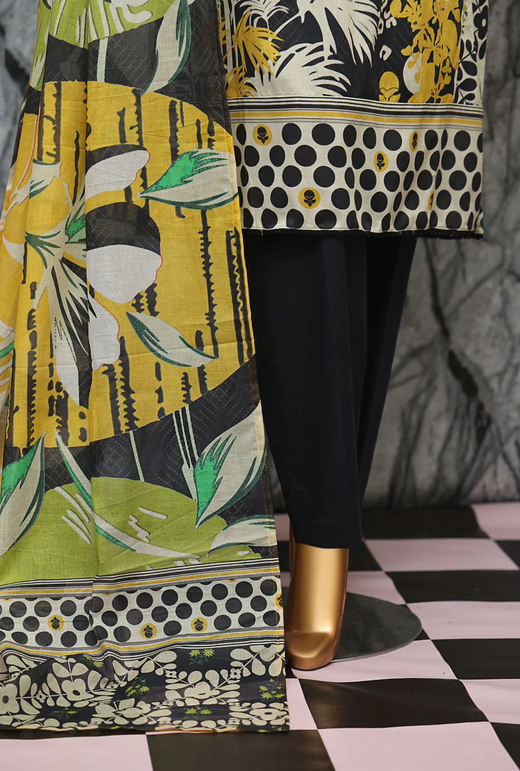 Magic In Prints by HZ Textiles Digital Printed Lawn Suit Unstitched 3 Piece MPC-581 Vol 03 - Summer Collection - Image 3