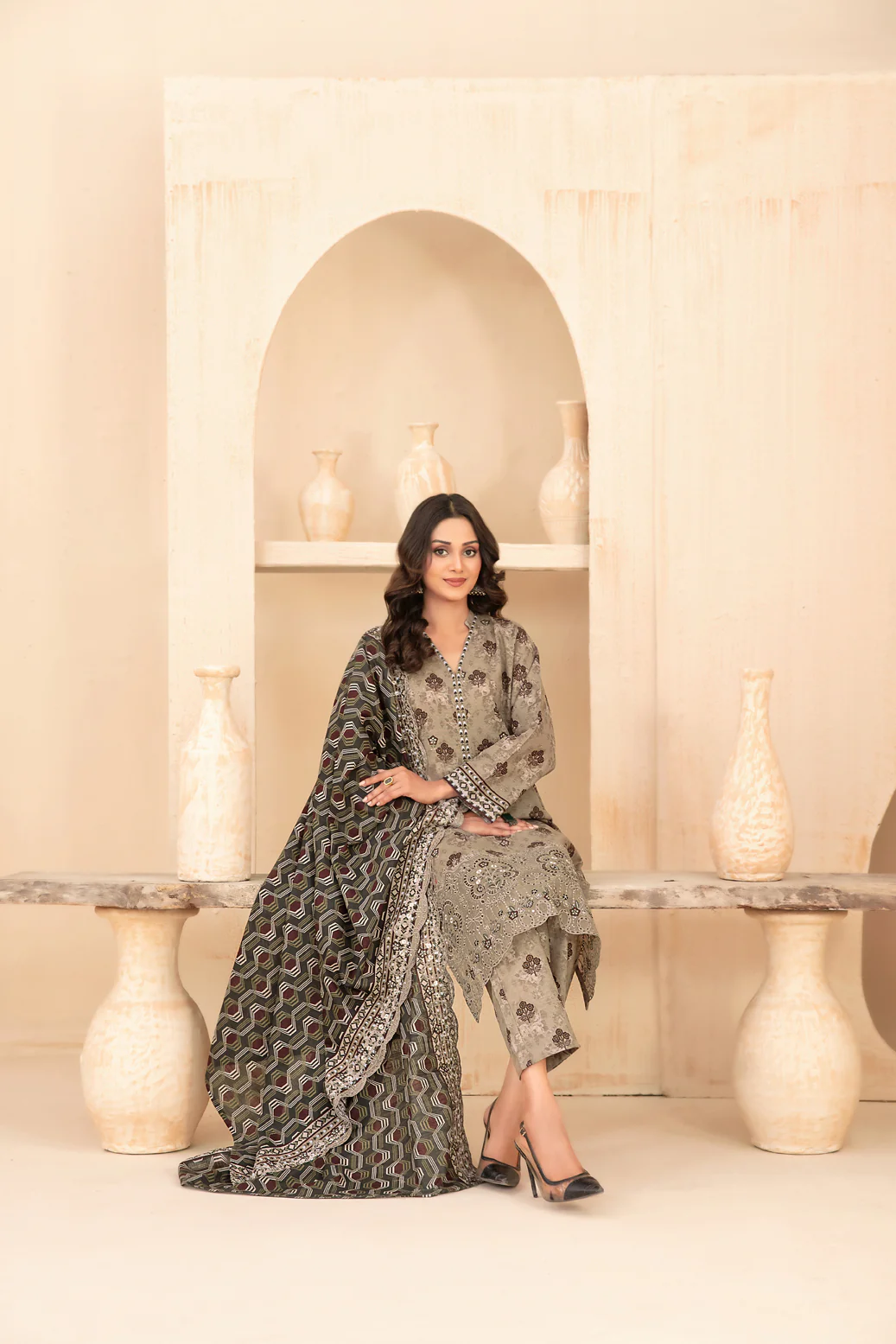 D-5092 - Mayesha - Image 2